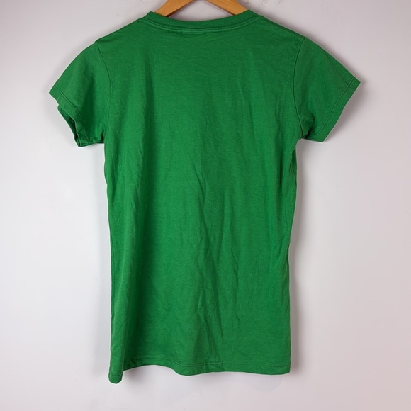 NHL Vancouver Canucks Green Graphic T-Shirt Small - Picture 3 of 6